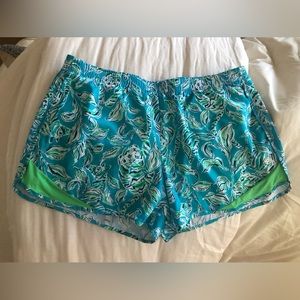 Lilly Pulitzer Luxletic Ocean Trail Shorts NWOT L